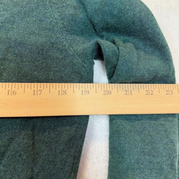 J Crew Sweater Mens Size Large Hunter Green 100% Merino V-Neck Slim Fit - Picture 6 of 8